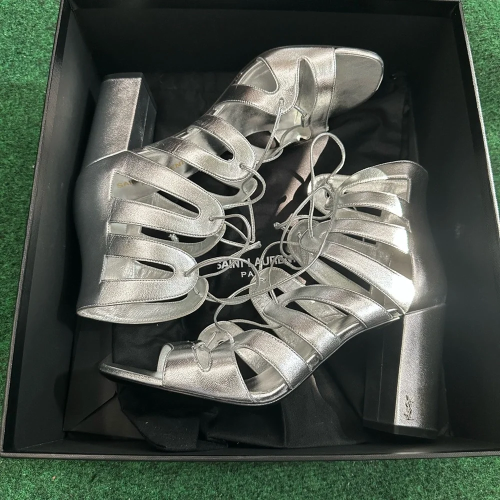 YSL Yves Saint Laurent Silver
Leather Lace Up Heels Size 39 - Picture 9 of 12